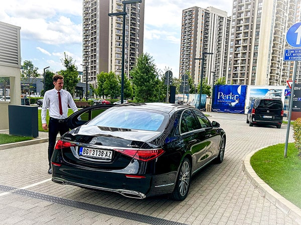 Chauffeur service pricing depends on vehicle class